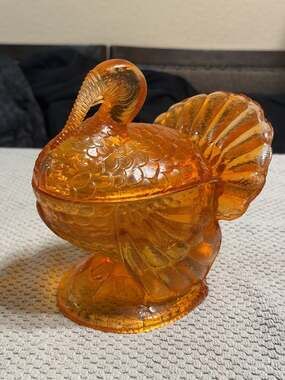 Vintage 7” L.E. Smith Golden Amber Orange Glass Turkey Lidded Candy Dish